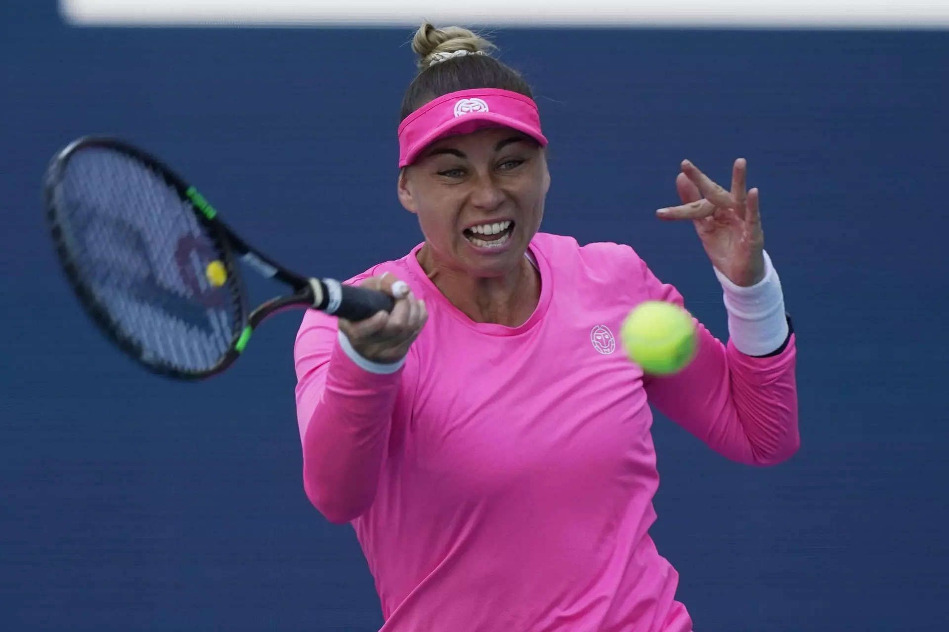 Vera Zvonareva hits a forehand